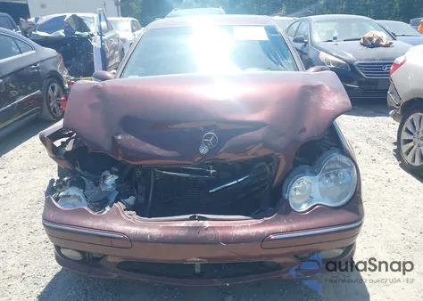 2007 Mercedes-Benz C 230 Sport z USA, uszkodzony, nr VIN WDBRF52H87F917019